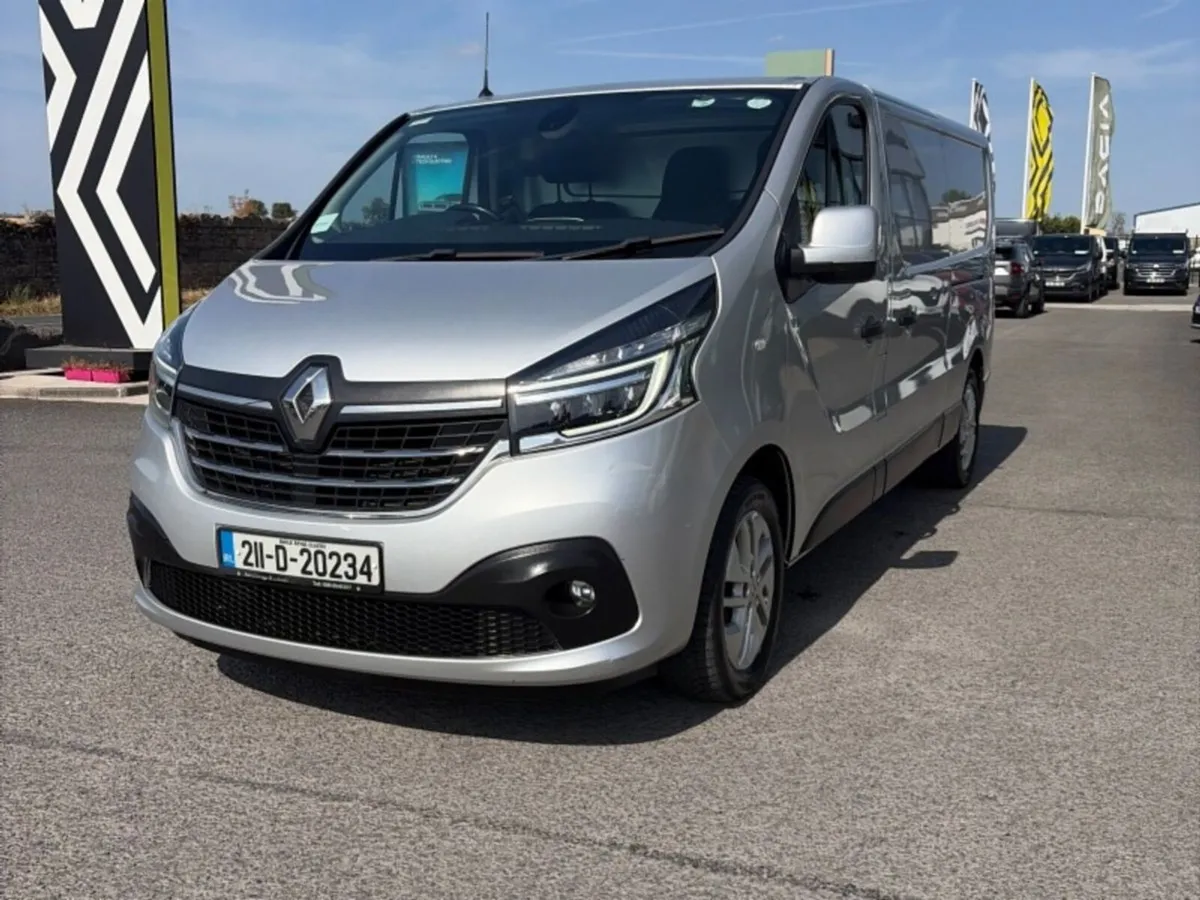 Renault Trafic LWB 145BHP AUTO TWIN SLIDER ex vat - Image 3