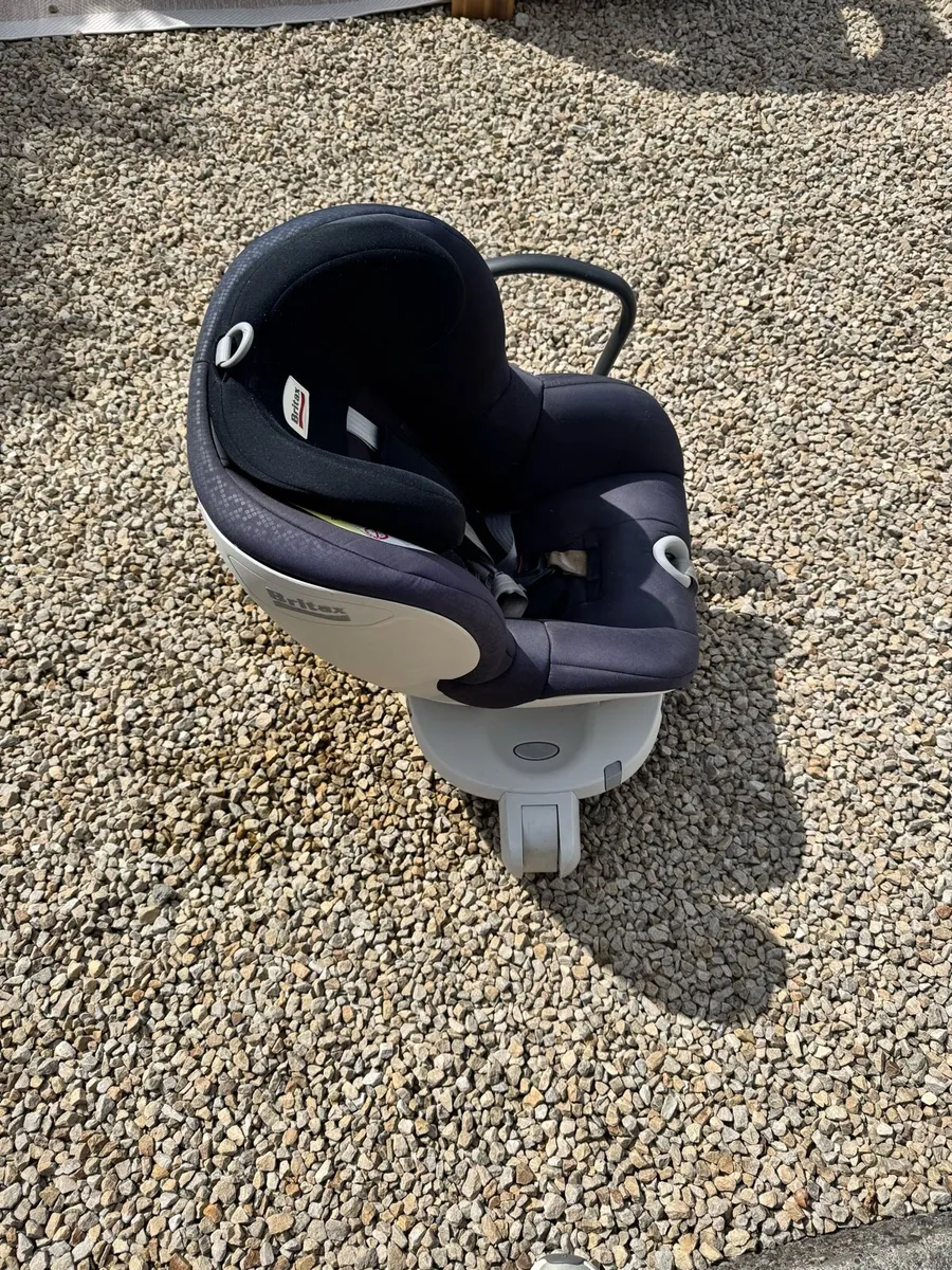 Britax Child Car Seat - Free - Image 3