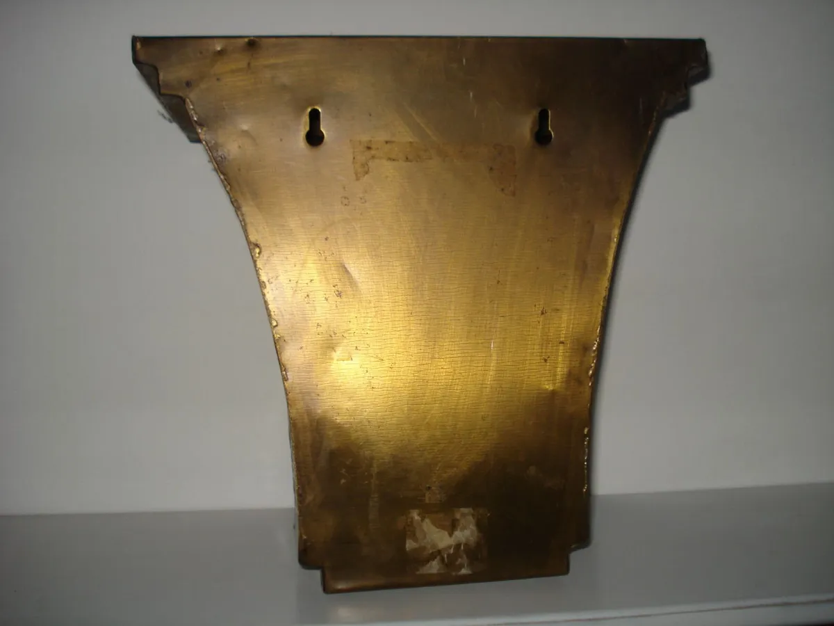TIN METAL WALL CORBELL. - Image 3