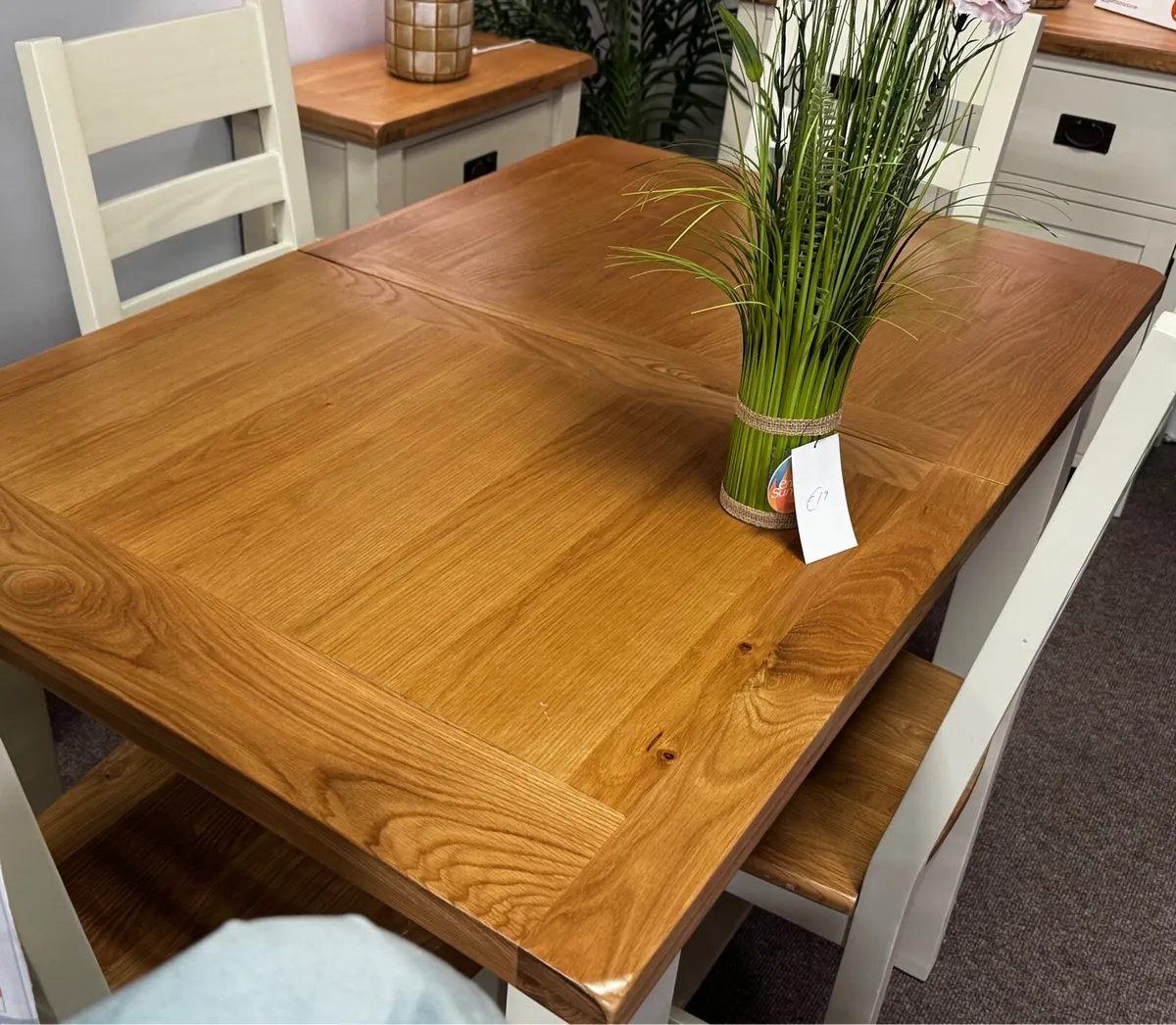 Oak Extending Dining table Brand New - Image 4