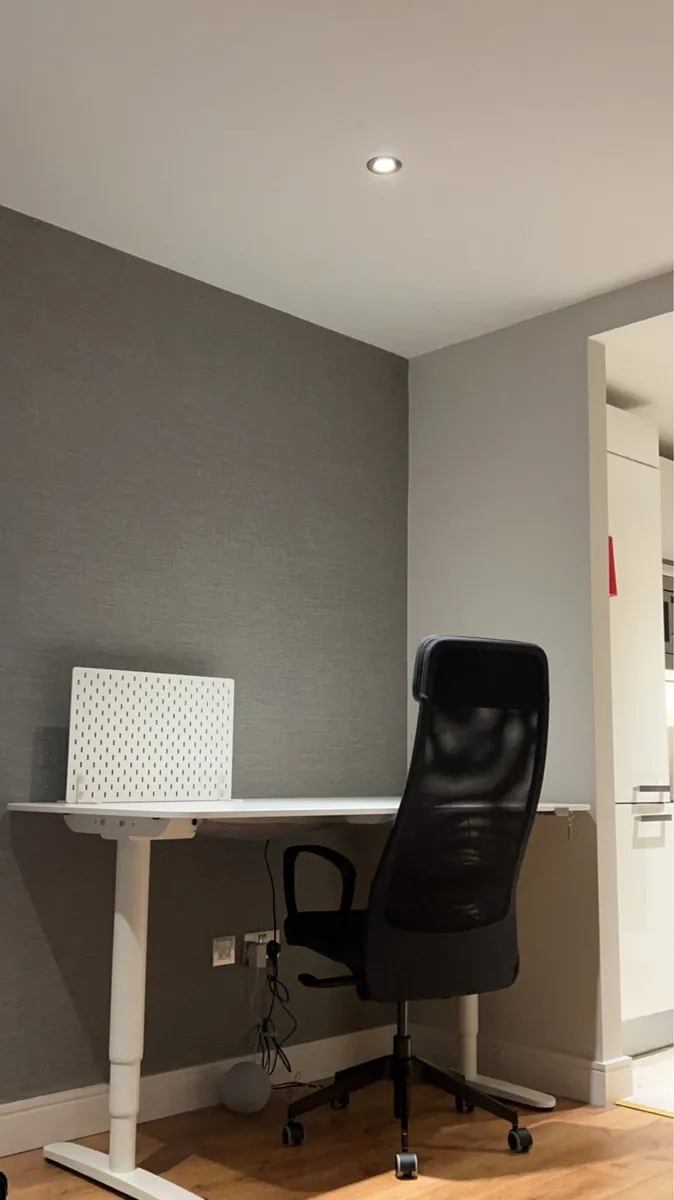 IKEA BEKANT electric sit/stand desk - Image 1