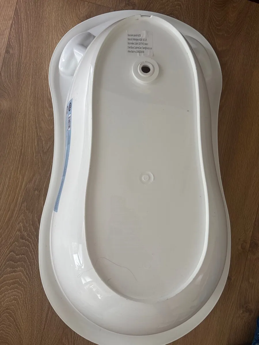 Boots Baby Bath with mat - Image 3
