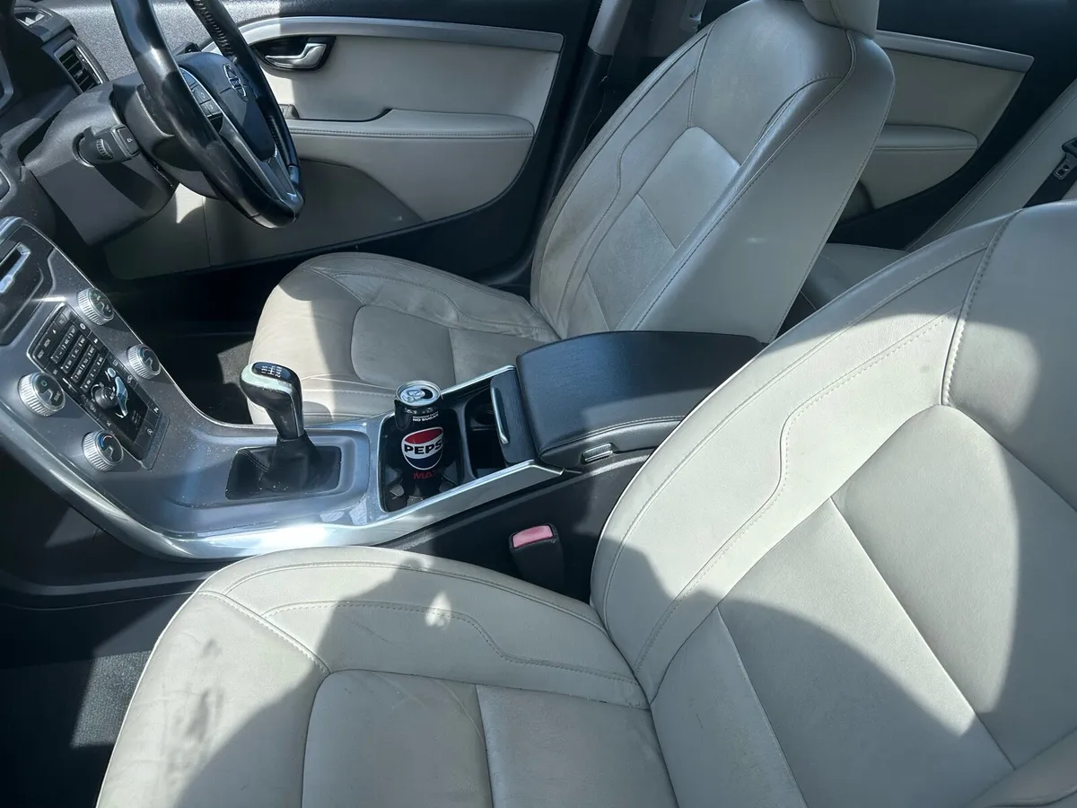 Volvo s80 diesel - Image 4