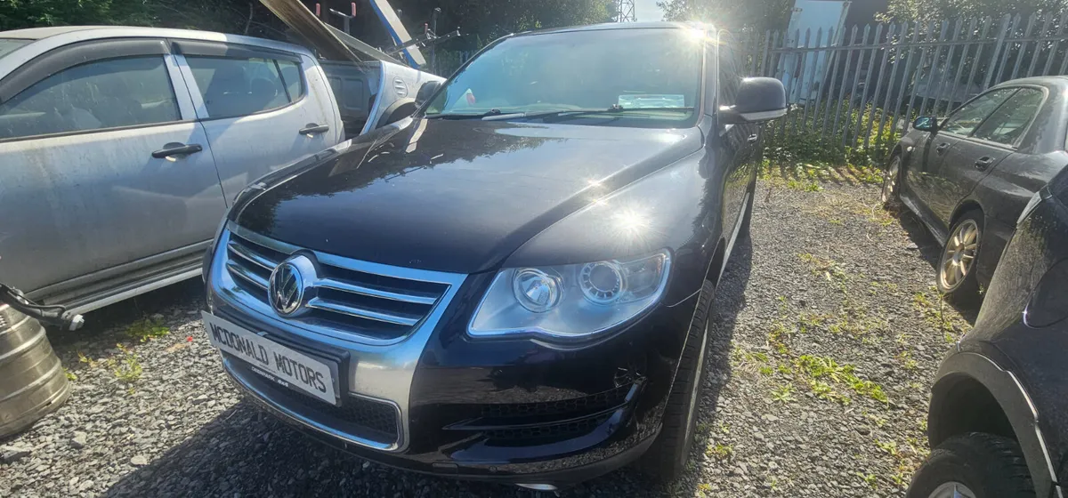 Volkswagen Touareg 2010 - Image 1