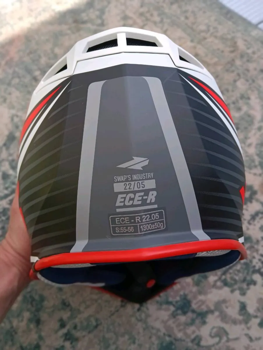 Bike helmet - Image 4