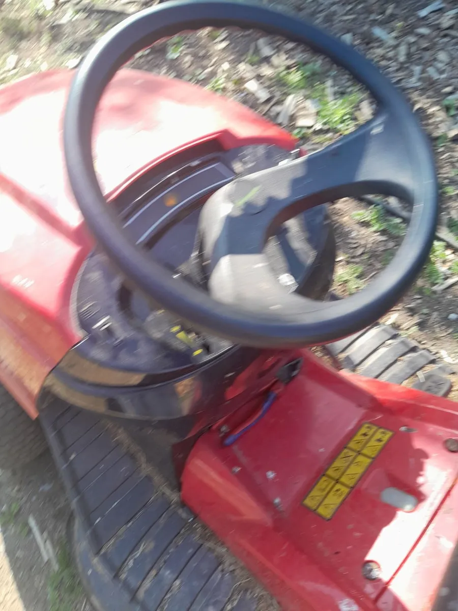 Ride on mower.castel brand. - Image 1