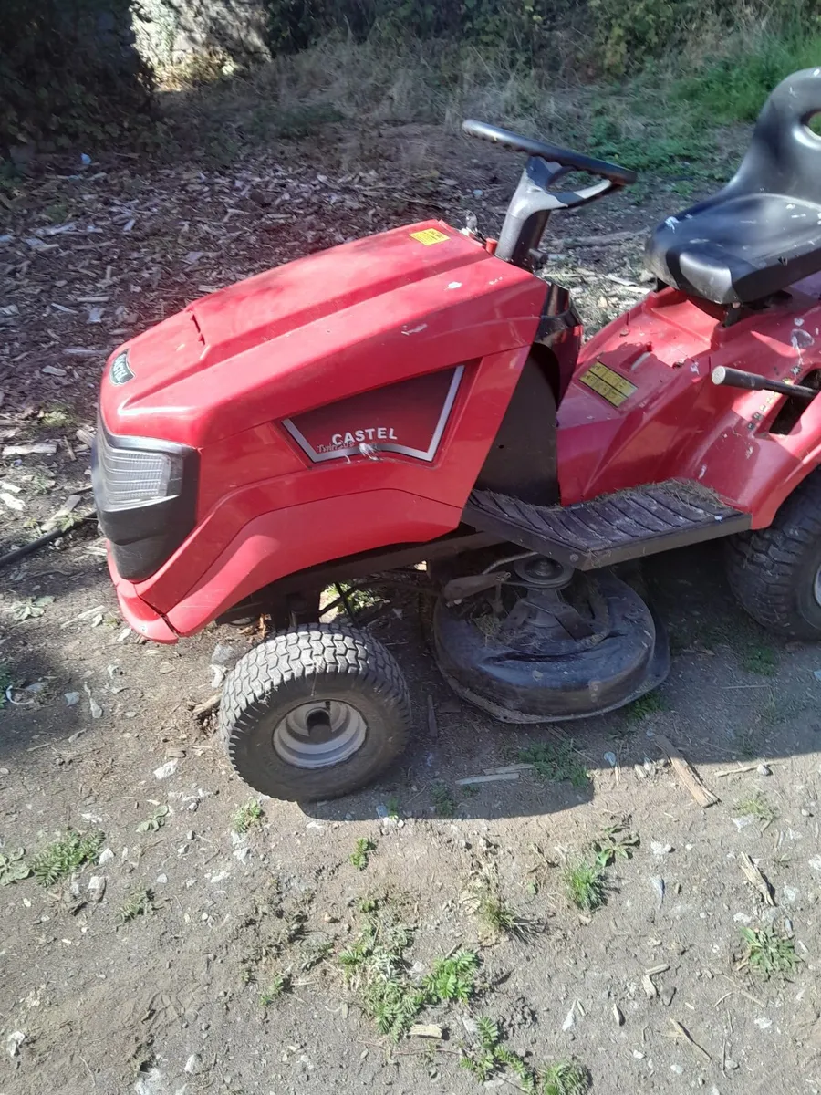 Ride on mower.castel brand. - Image 2