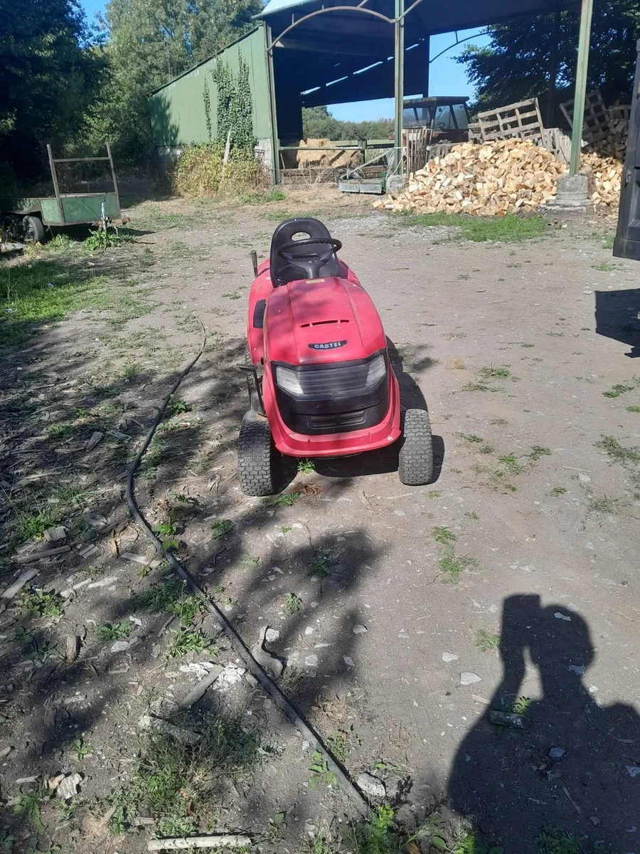 Ride on mower.castel brand. - Image 3