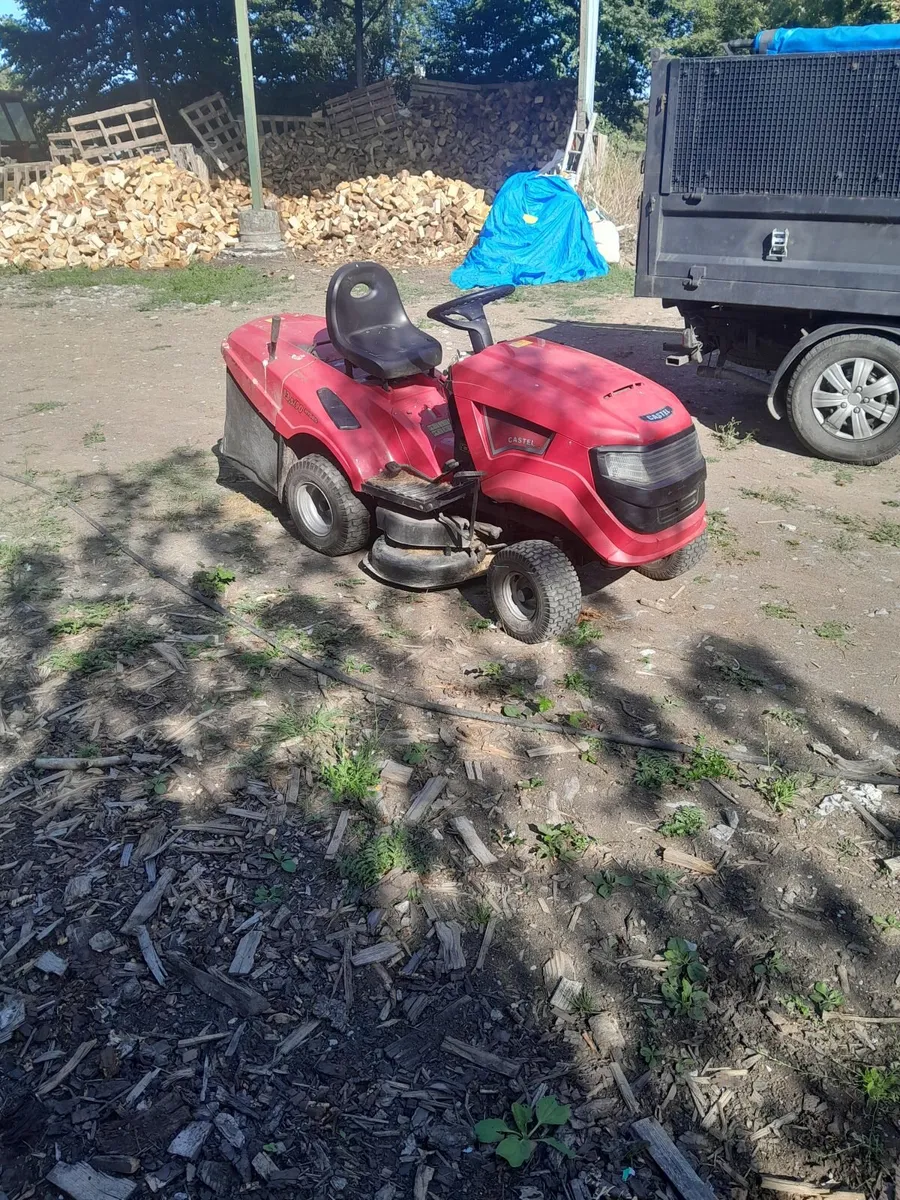 Ride on mower.castel brand. - Image 4