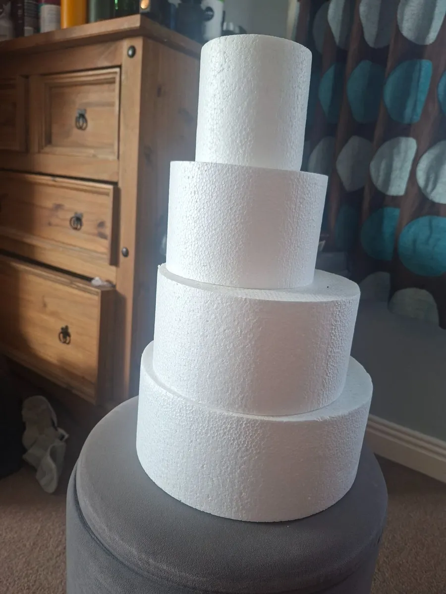 Wedding Cake Tiers polystyrene