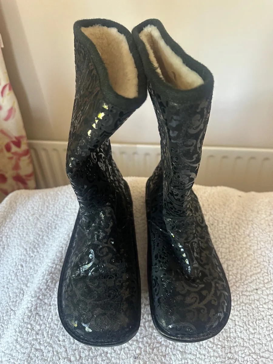 Boots - Image 4