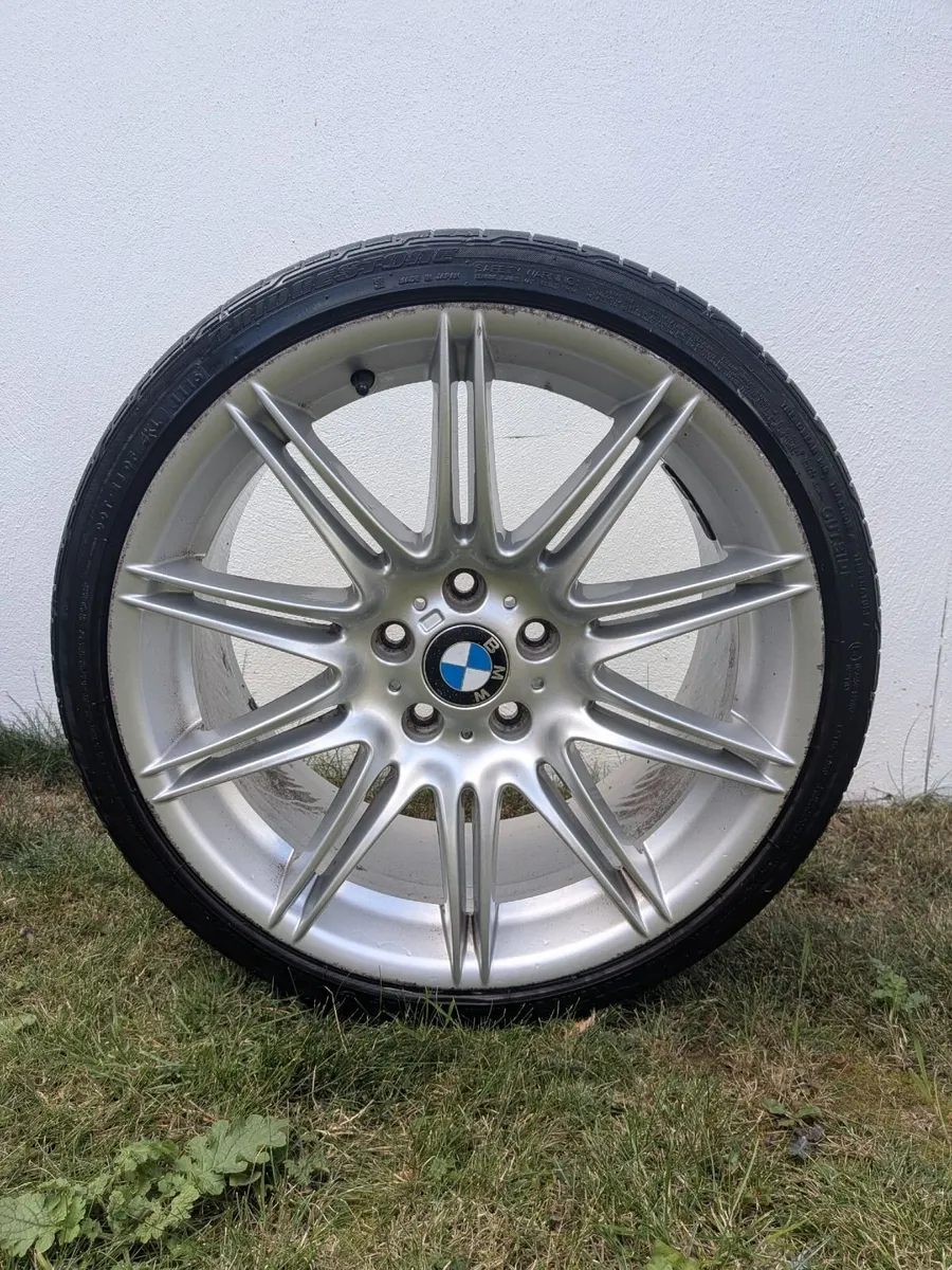 GENUINE BMW 19” M SPORT 225M MV4 FRONT ALLOY WHEEL - Image 1