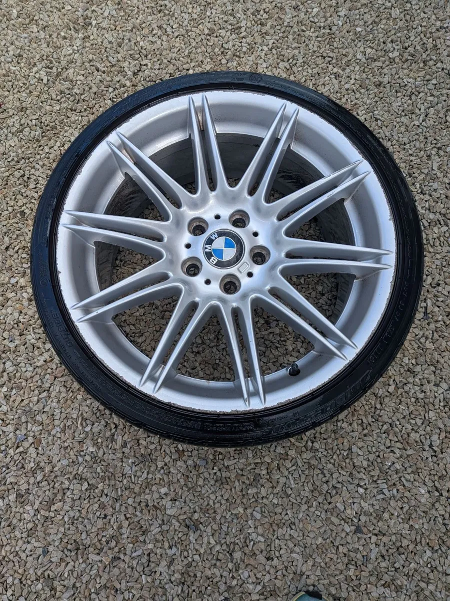 GENUINE BMW 19” M SPORT 225M MV4 FRONT ALLOY WHEEL - Image 2