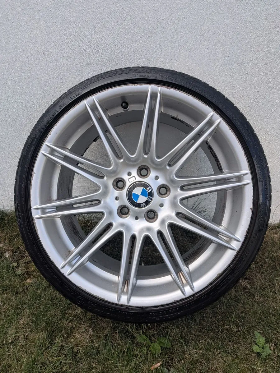 GENUINE BMW 19” M SPORT 225M MV4 FRONT ALLOY WHEEL - Image 4