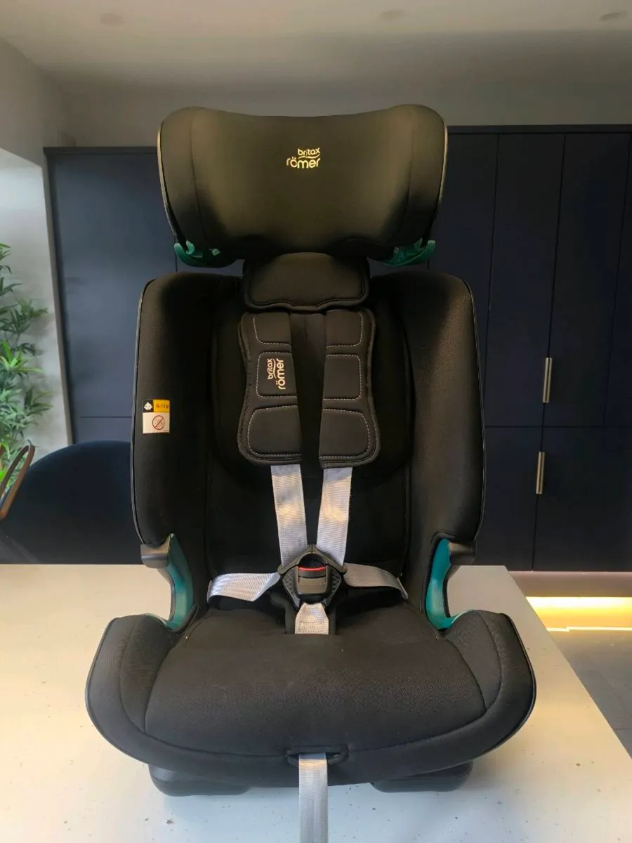 Britax Römer ADVANSAFIX M  i-SIZE - Image 2
