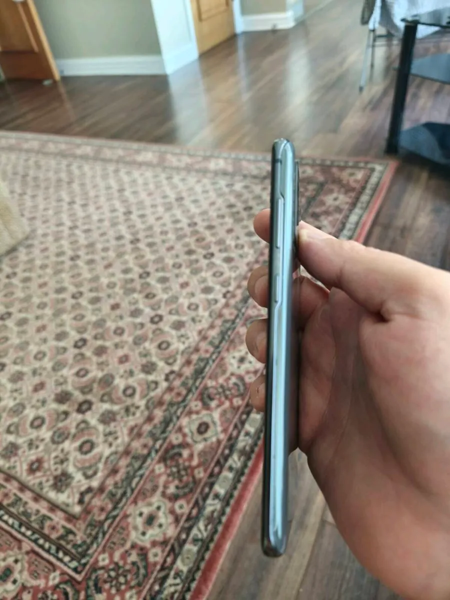 Samsung galaxy S20 - Image 4