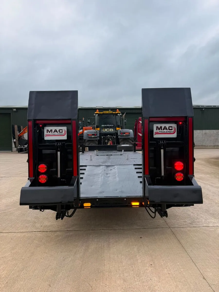 2014 MAC Tandem Axle Commercial Low Loader -19 Ton - Image 2