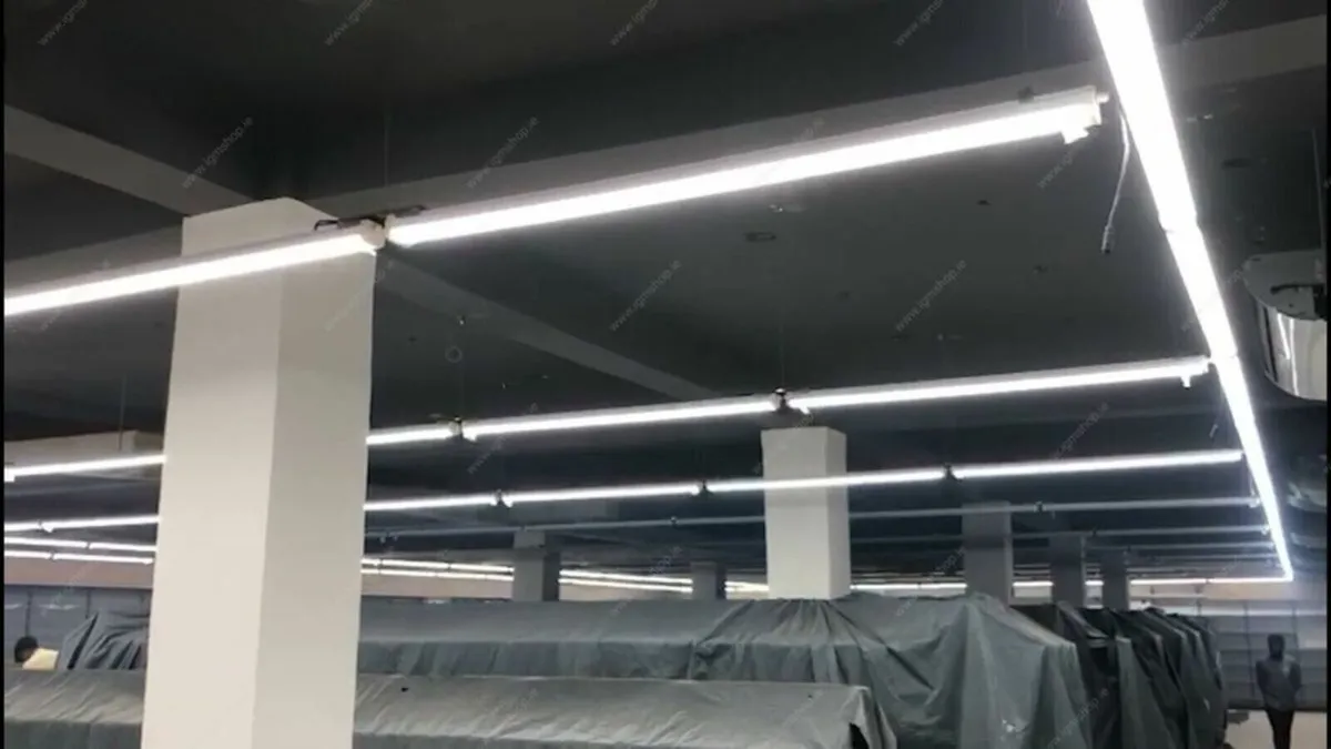 Garage 5 ft LED Batten Light foot - Image 3