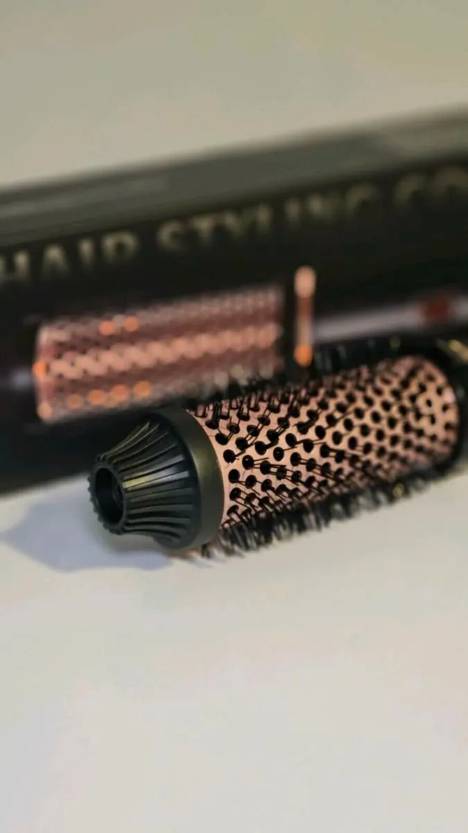 Thermal brush hair brand new - Image 2