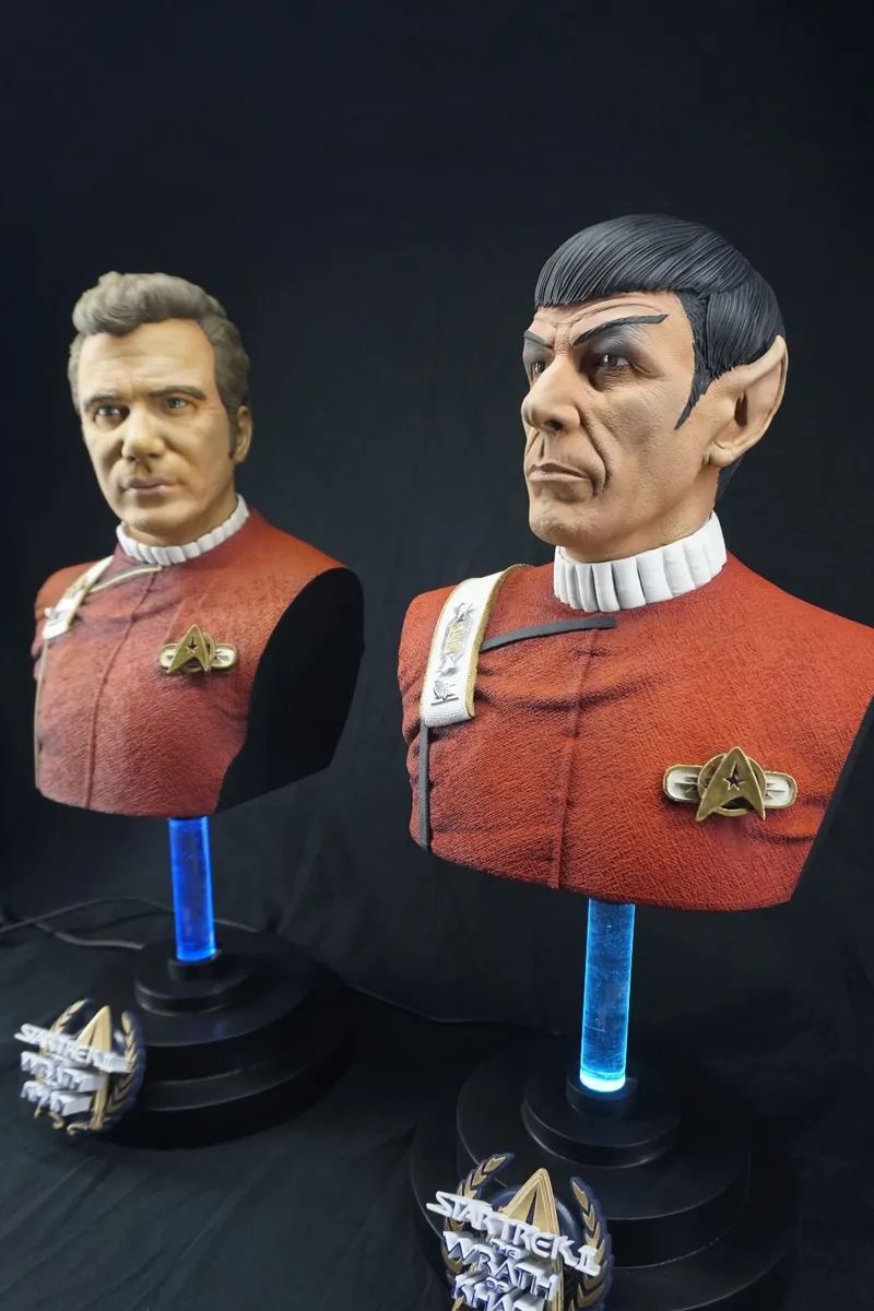 Star Trek Kirk & Spock Set Collectible 1/2 Scale - Image 2