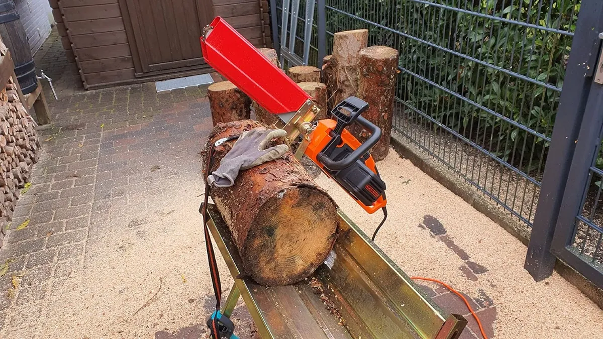 Foldable Saw Horse with Chainsaw Holder - Image 2