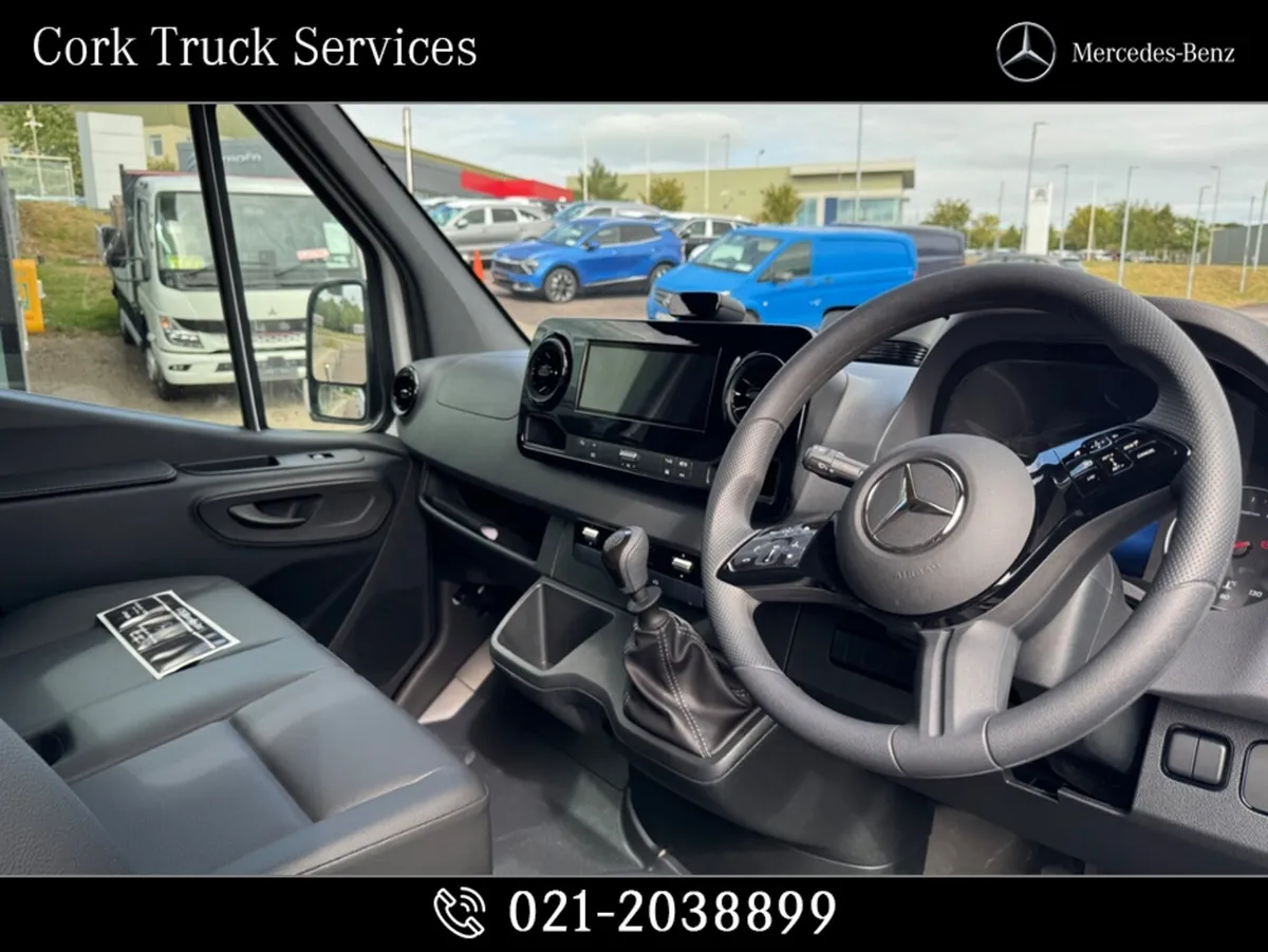 Mercedes-Benz Sprinter 215.36 High Roof Pro - Image 3