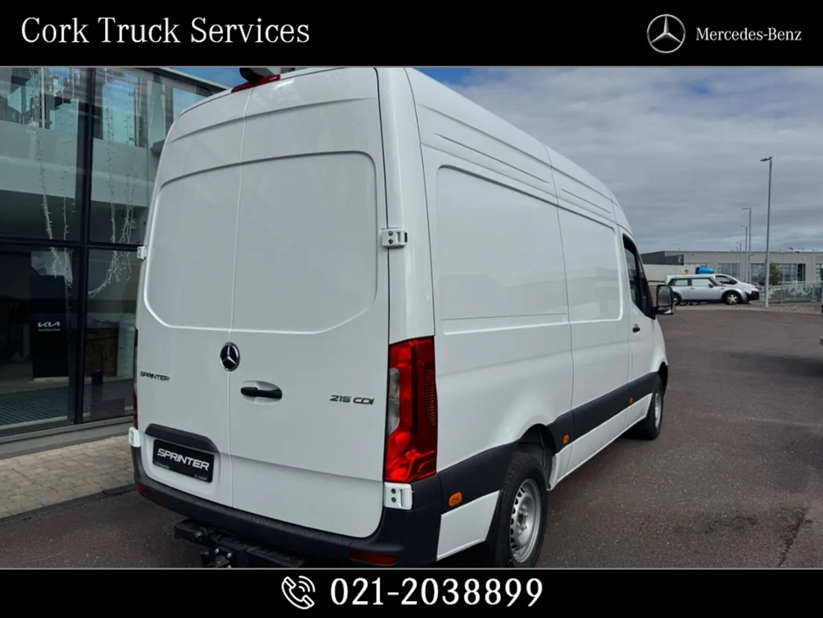 Mercedes-Benz Sprinter 215.36 High Roof Pro - Image 4