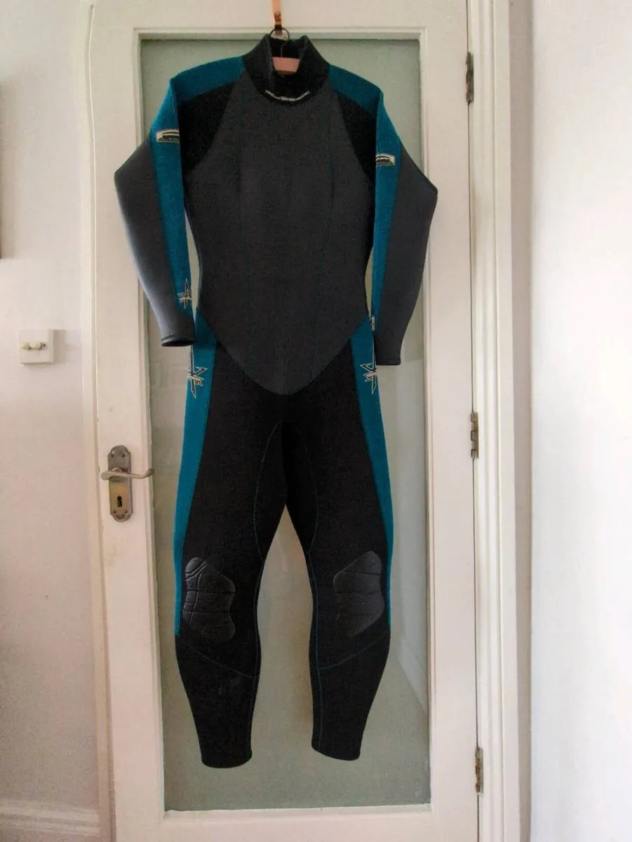 Ladies XL wetsuit 4/3mm - Image 1
