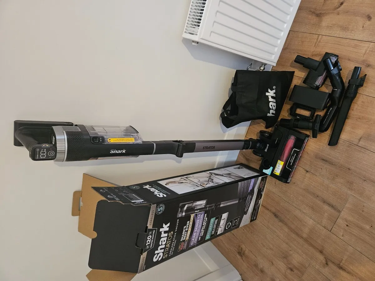 Shark Vacuum Cleaner / Hoover