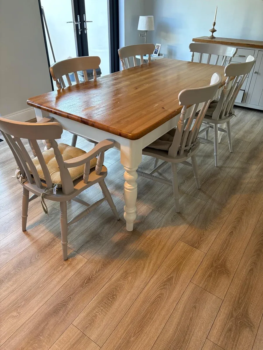 Kitchen table and 6 chairs - Image 2