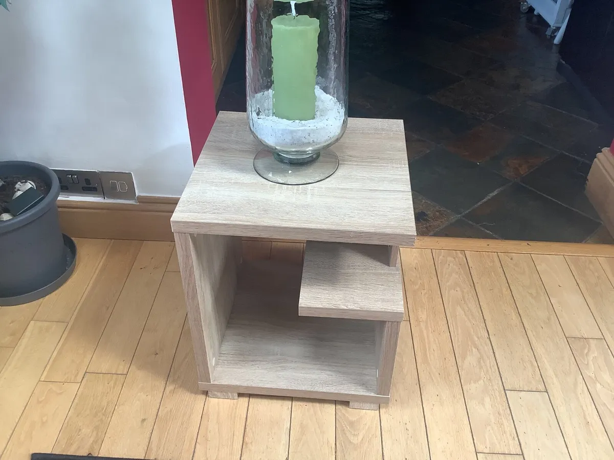 Lamp table with shelves - Image 2