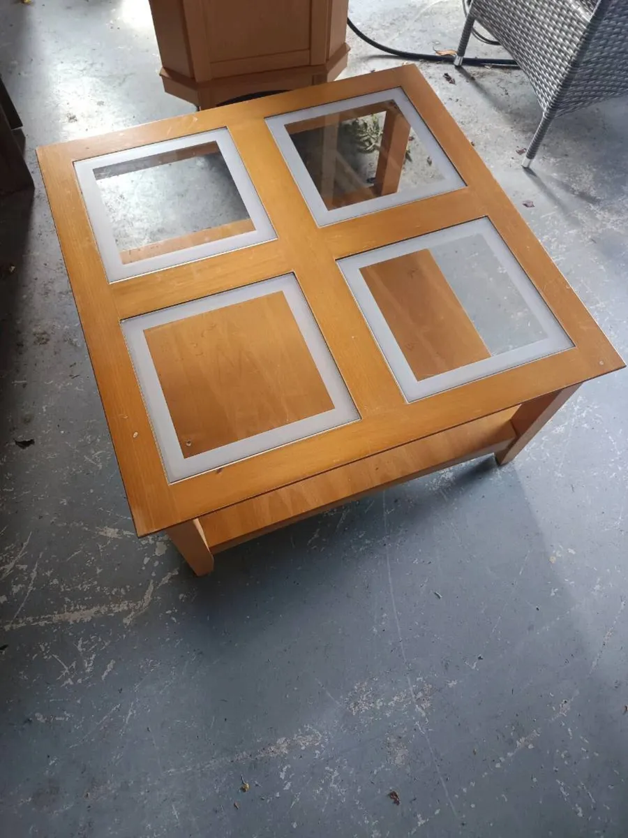Coffee table and corner shelf set - Image 2