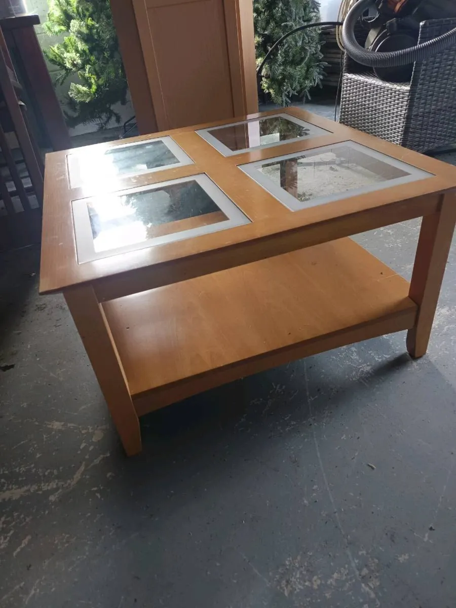 Coffee table and corner shelf set - Image 3