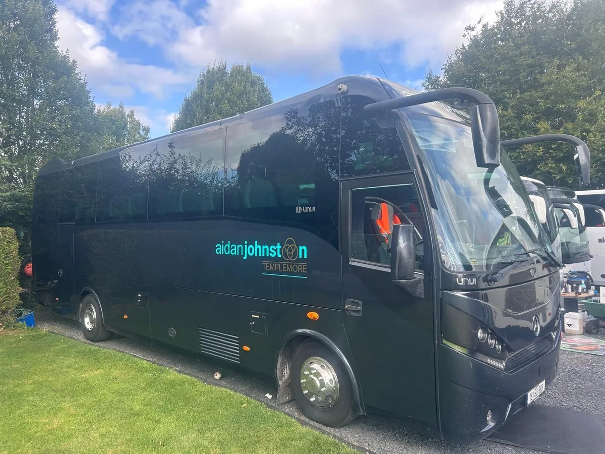2018 Mercedes Unvi - Image 1