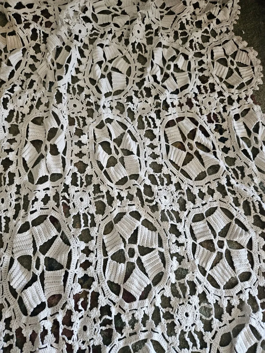 Vintage Linen - Image 3