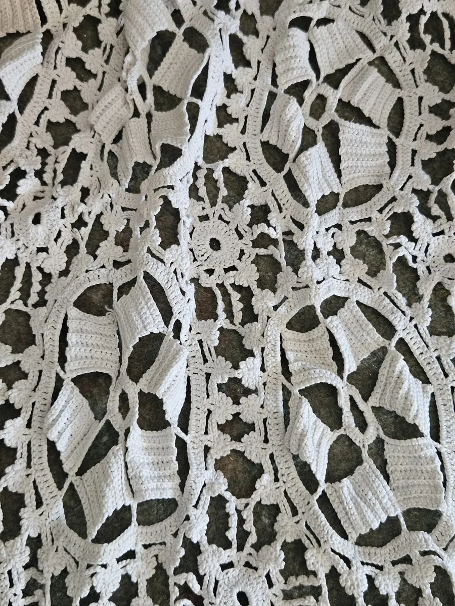 Vintage Linen - Image 2