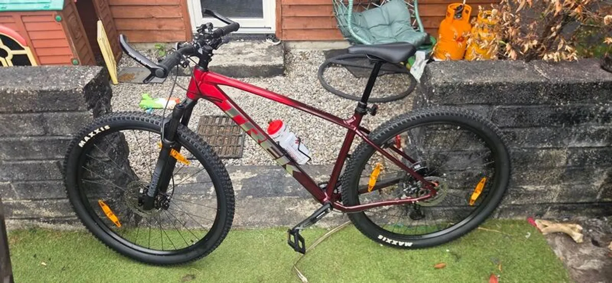 Trek Marlin 7 Gen 3 (brand new) - Image 1