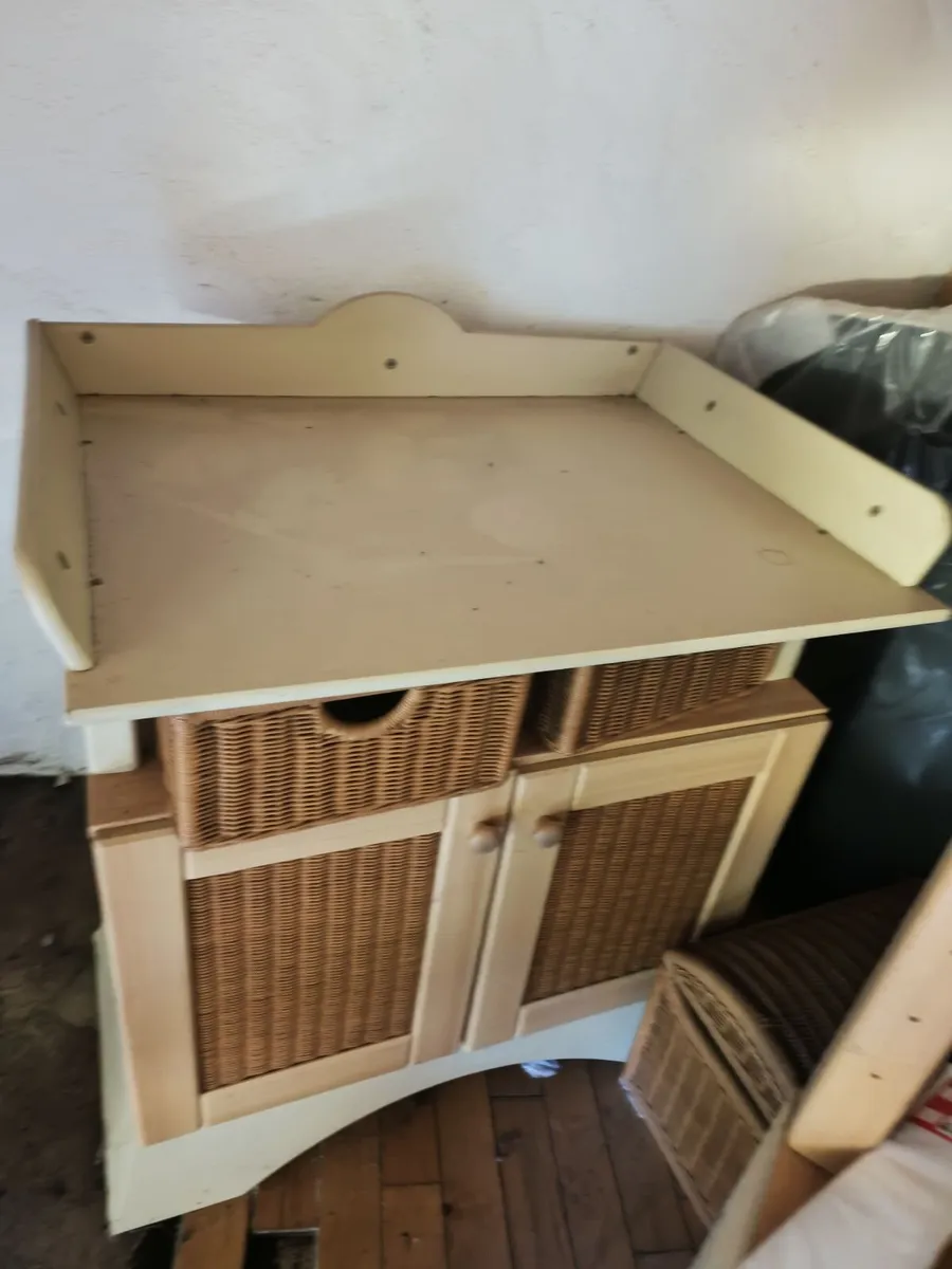 Bedroom furniture - Image 3
