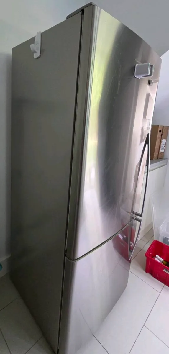 Fisher & Paykel Freestanding Refrigerator-Freezer - Image 2
