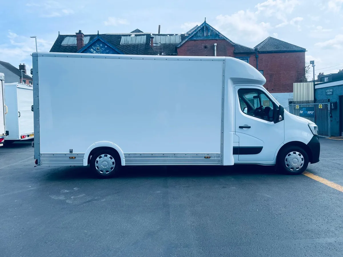 2024 Renault Master Luton Low Loader Van - Image 2