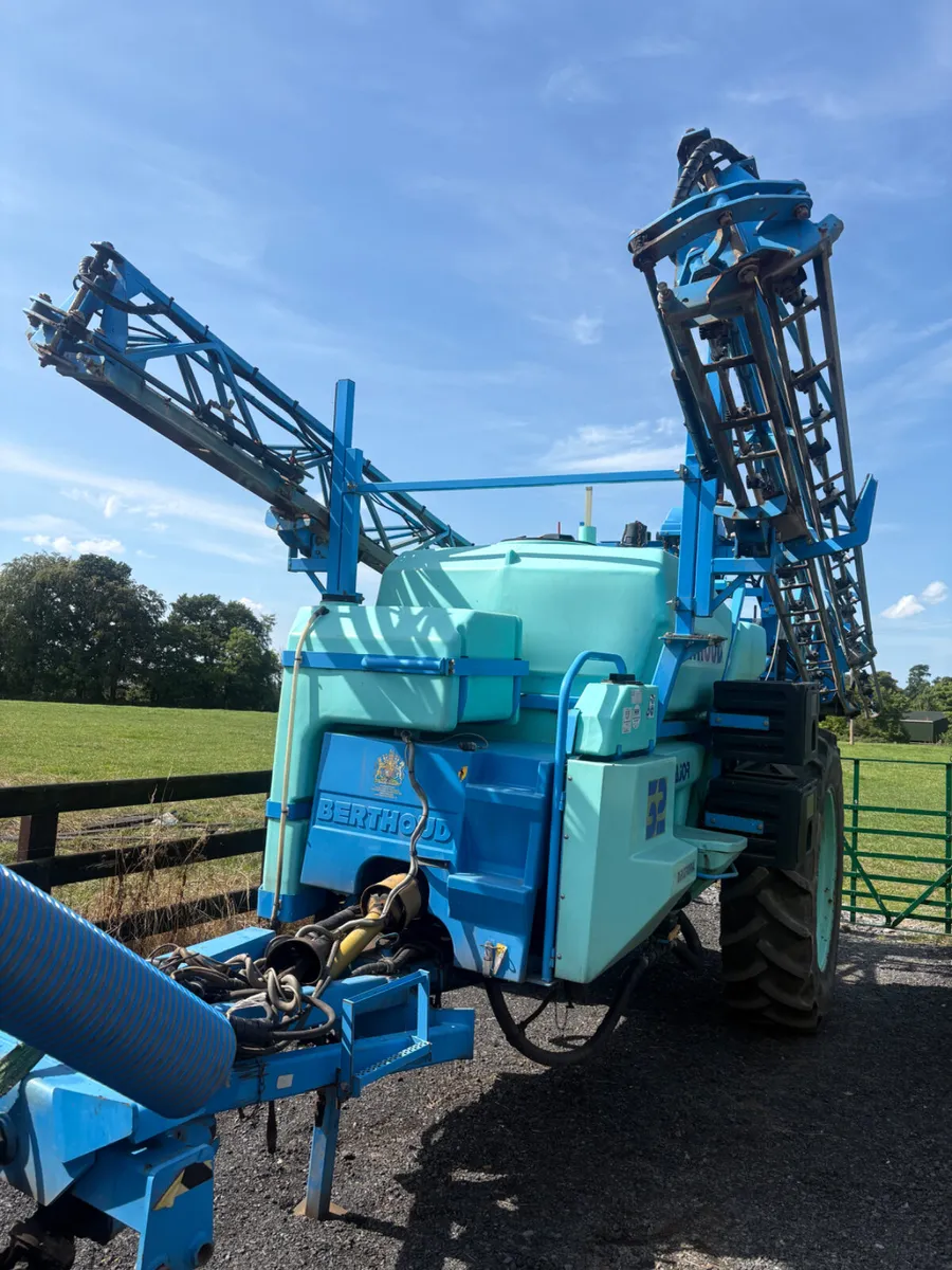 Berthoud Trailed Sprayer - Image 1