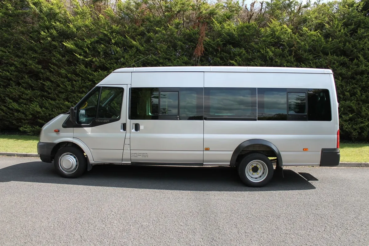 Mini Bus Ford Transit 2013  ****FRESH CVRT**** - Image 4