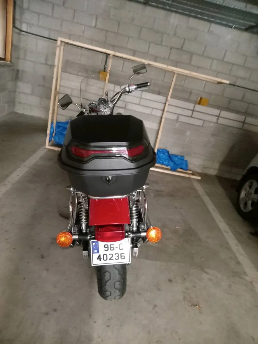 Honda Magna 1996 - Image 2