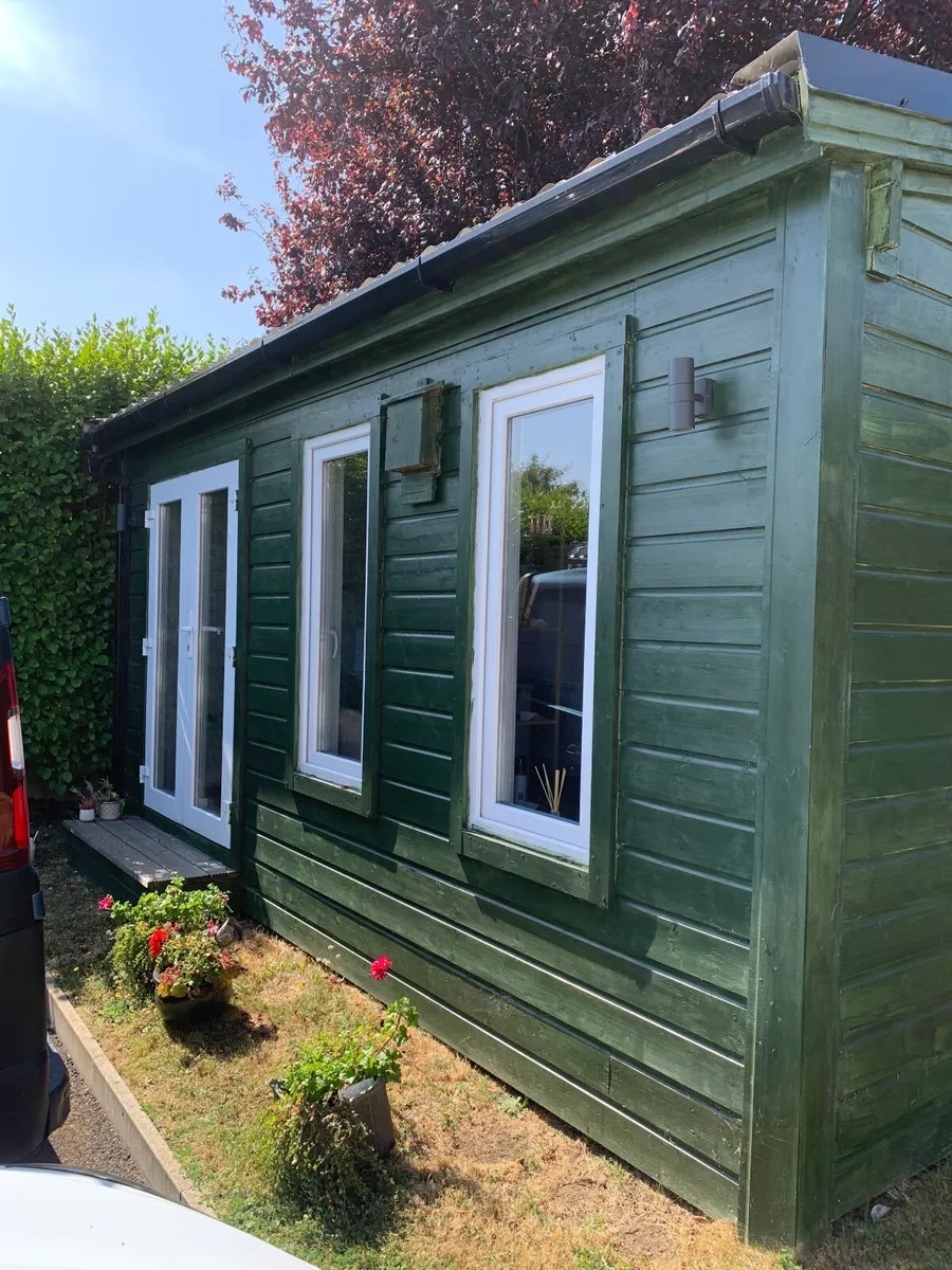 Log Cabin 5m x 3m - Image 1