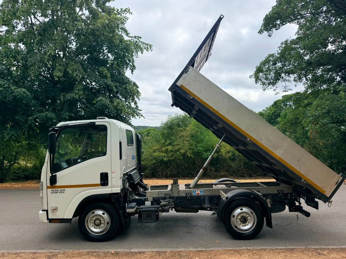 2023 Isuzu Grafter Tipper Van - Image 1