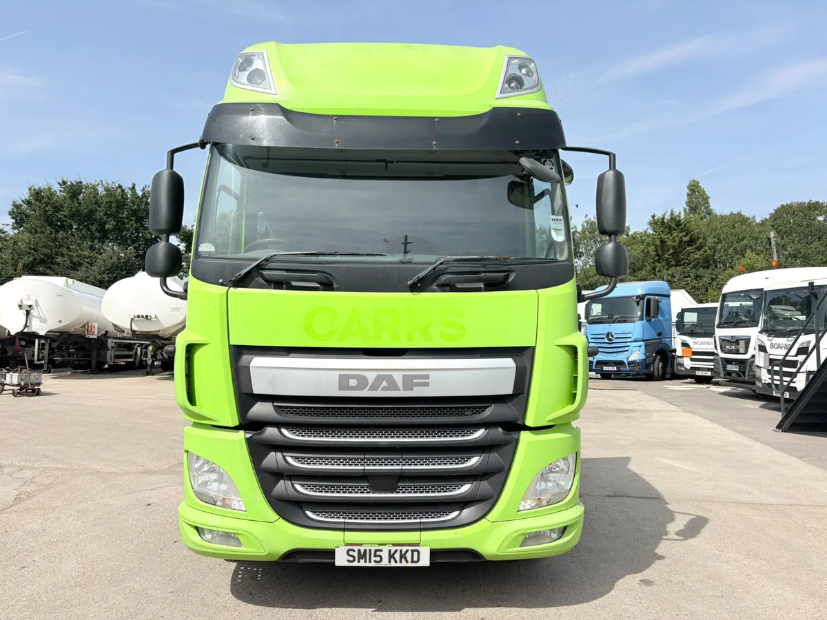 DAF CF 460 6X2 WITH BLOWER - Image 3