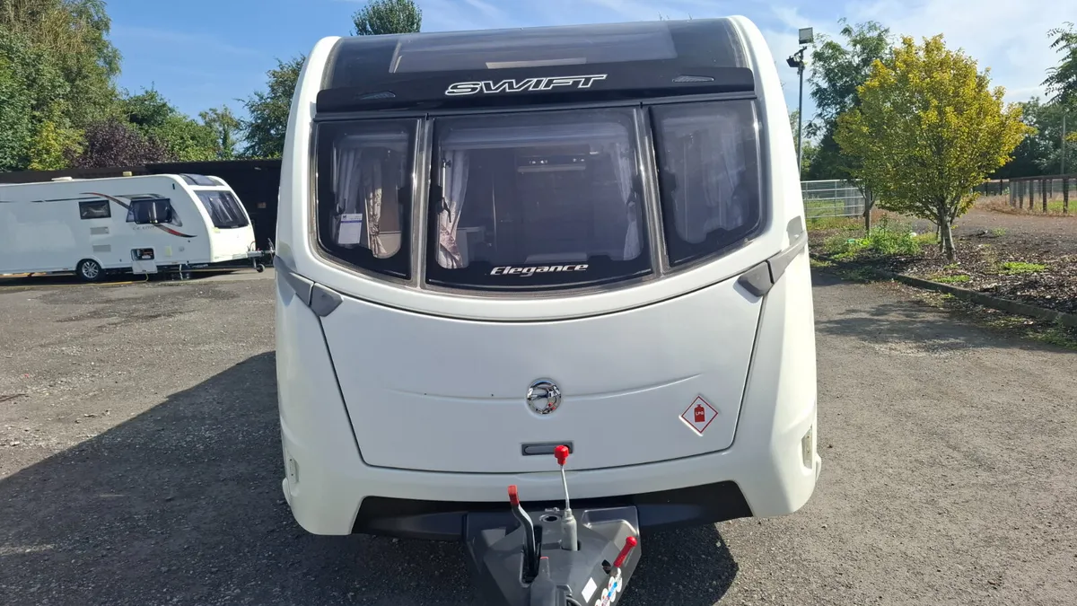 Swift Elegance 570 Caravan - Image 2
