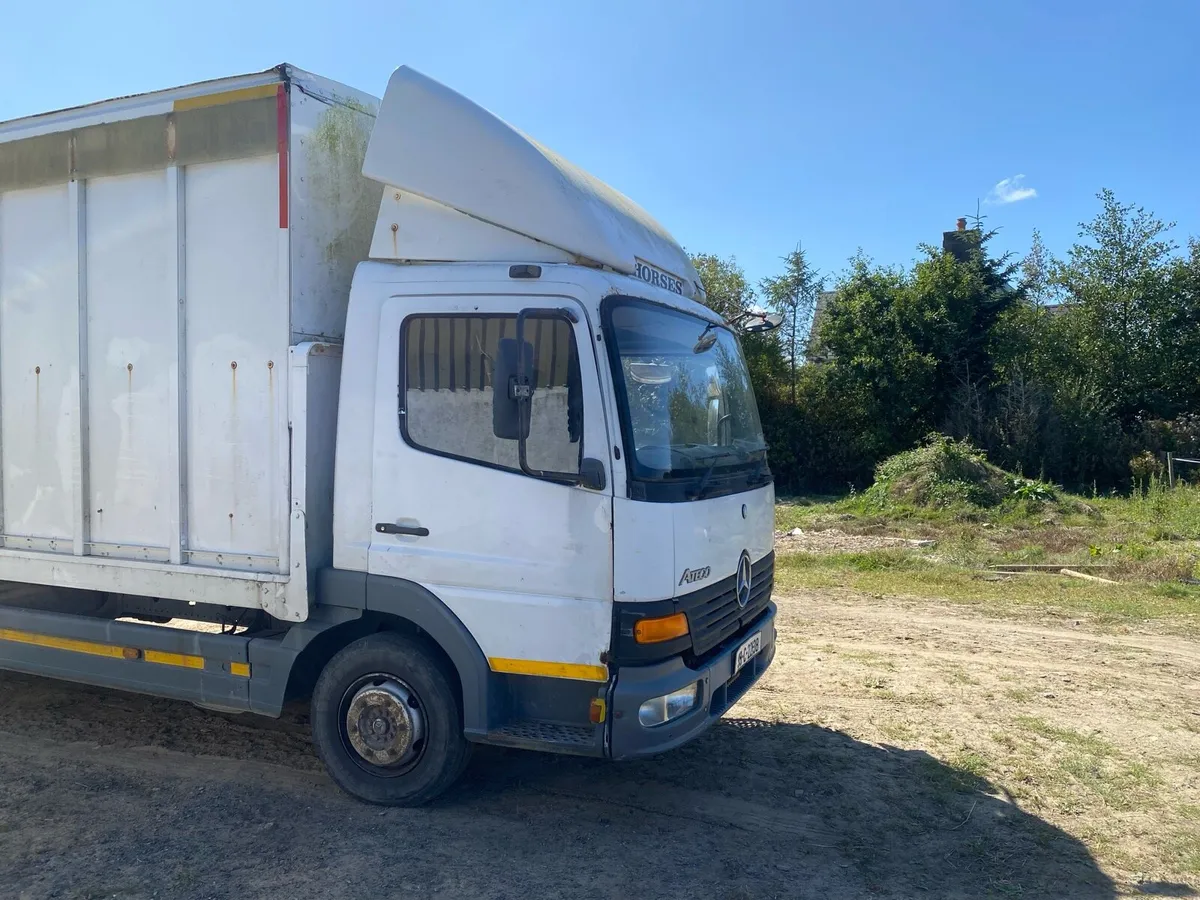 Mercedes acros horse truck - Image 2