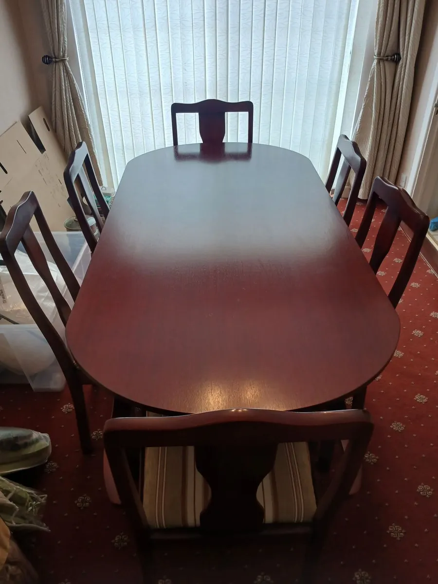 Mahogany table & 6 chairs - Image 2