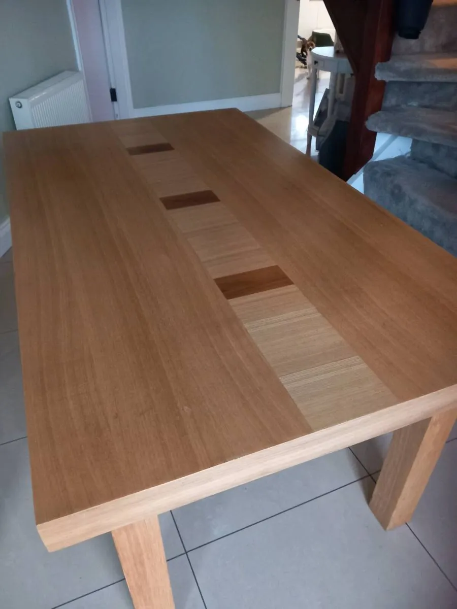 Oak dining room table - Image 2